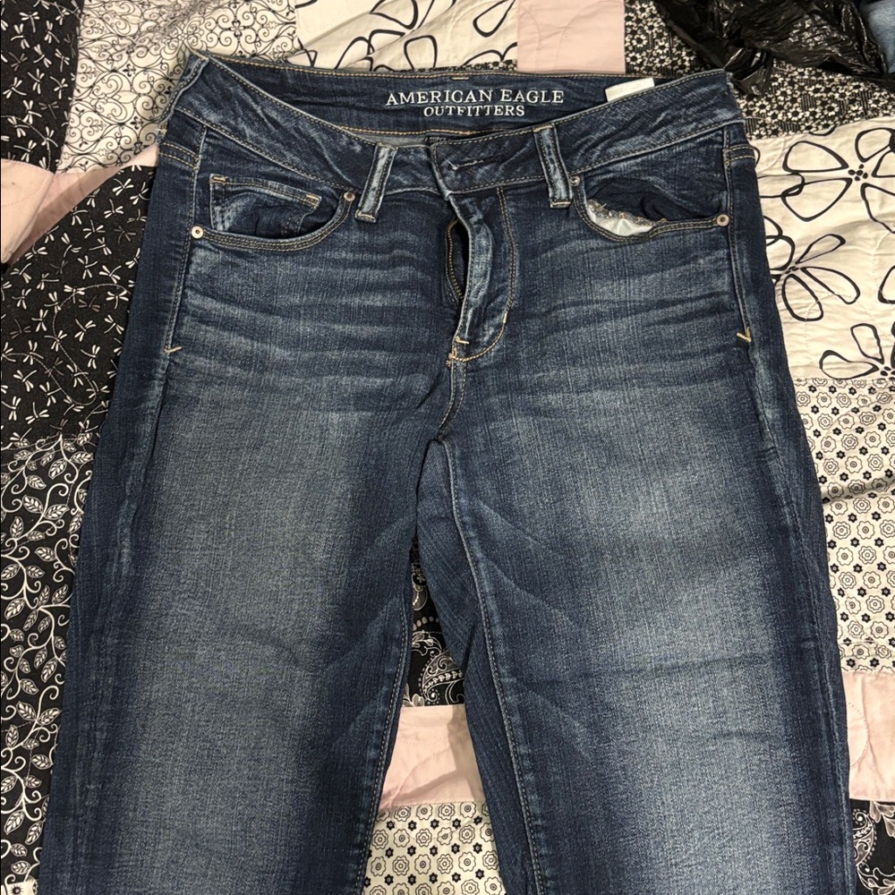 American Eagle Outfitters Women's Skinny Jeans in Dark Blue Wash - Picture 4 of 8